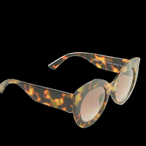 New sunglasses main image 5